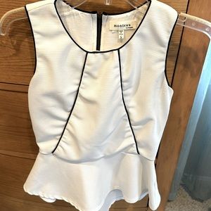 Monteau juniors szS sleeveless rib knit, black trim, quarter zip back, worn 1x